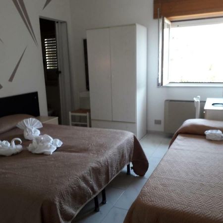 Hotel Santa Caterina Gizzeria Exterior photo