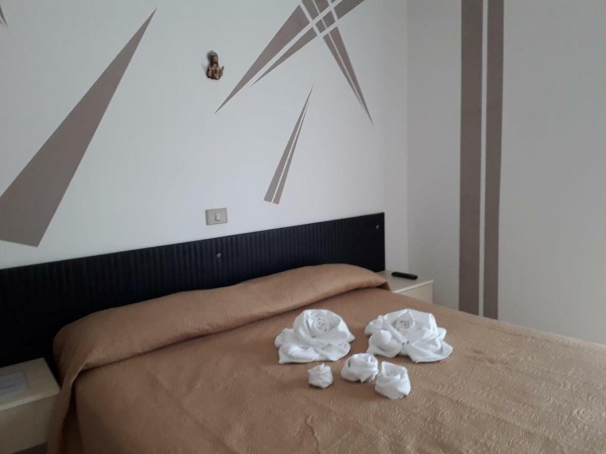 Hotel Santa Caterina Gizzeria Exterior photo