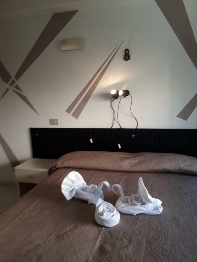 Hotel Santa Caterina Gizzeria Exterior photo